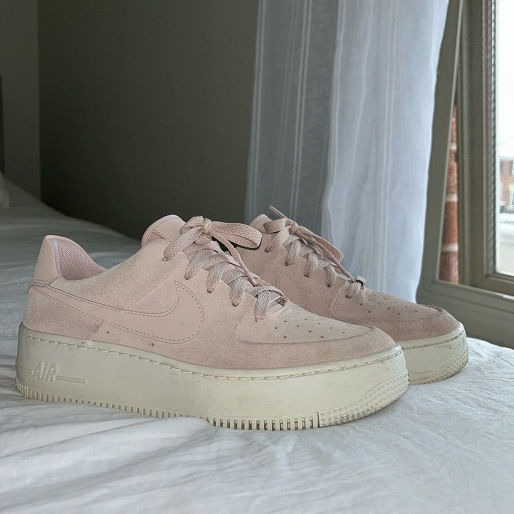 Nike Women’s Air Force 1 Sage Low “Particle Beige”